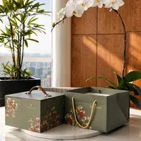 Luxury Box 8 (8 bánh 100gr)